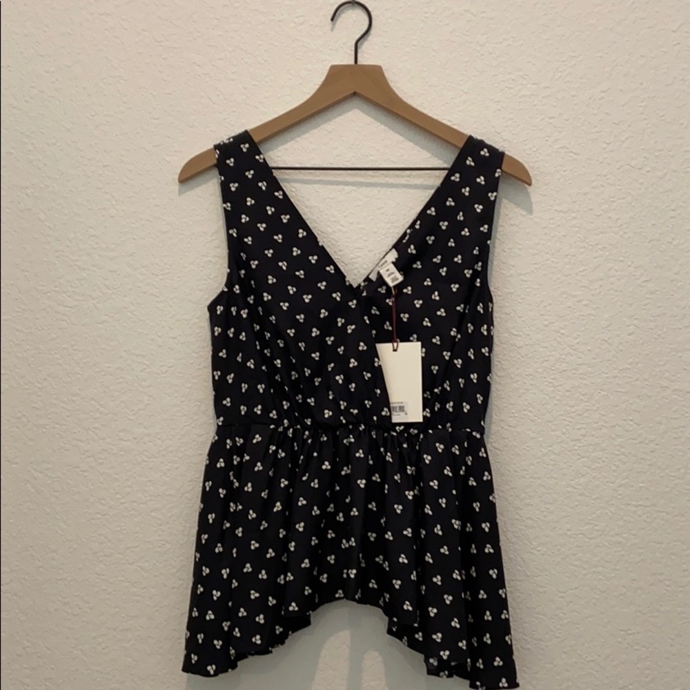 NWT- Lewit Sharkbite Hem Silk Tank
